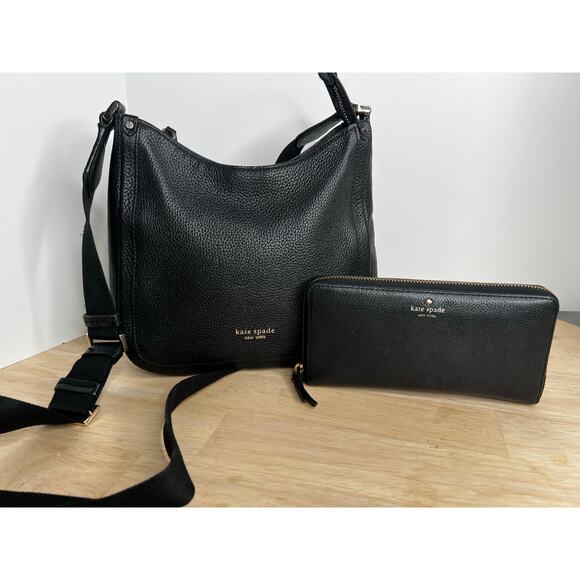Kate Spade Handbags - Kate Spade New York Roulette Medium Black Pebbled Messenger Bag and Wallet Set